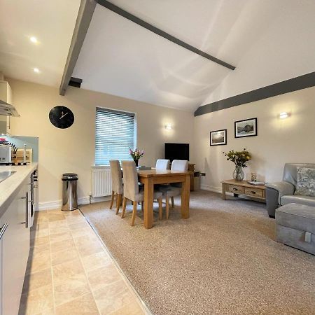 Arthurs Cottage -Charming Courtyard Cottage In The Heart Of Kendal, The Lake District Luaran gambar